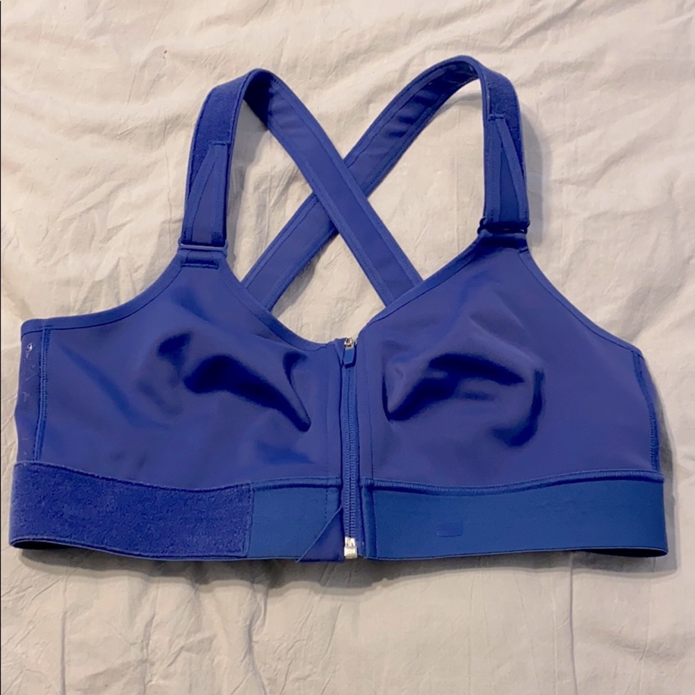 Sports bra